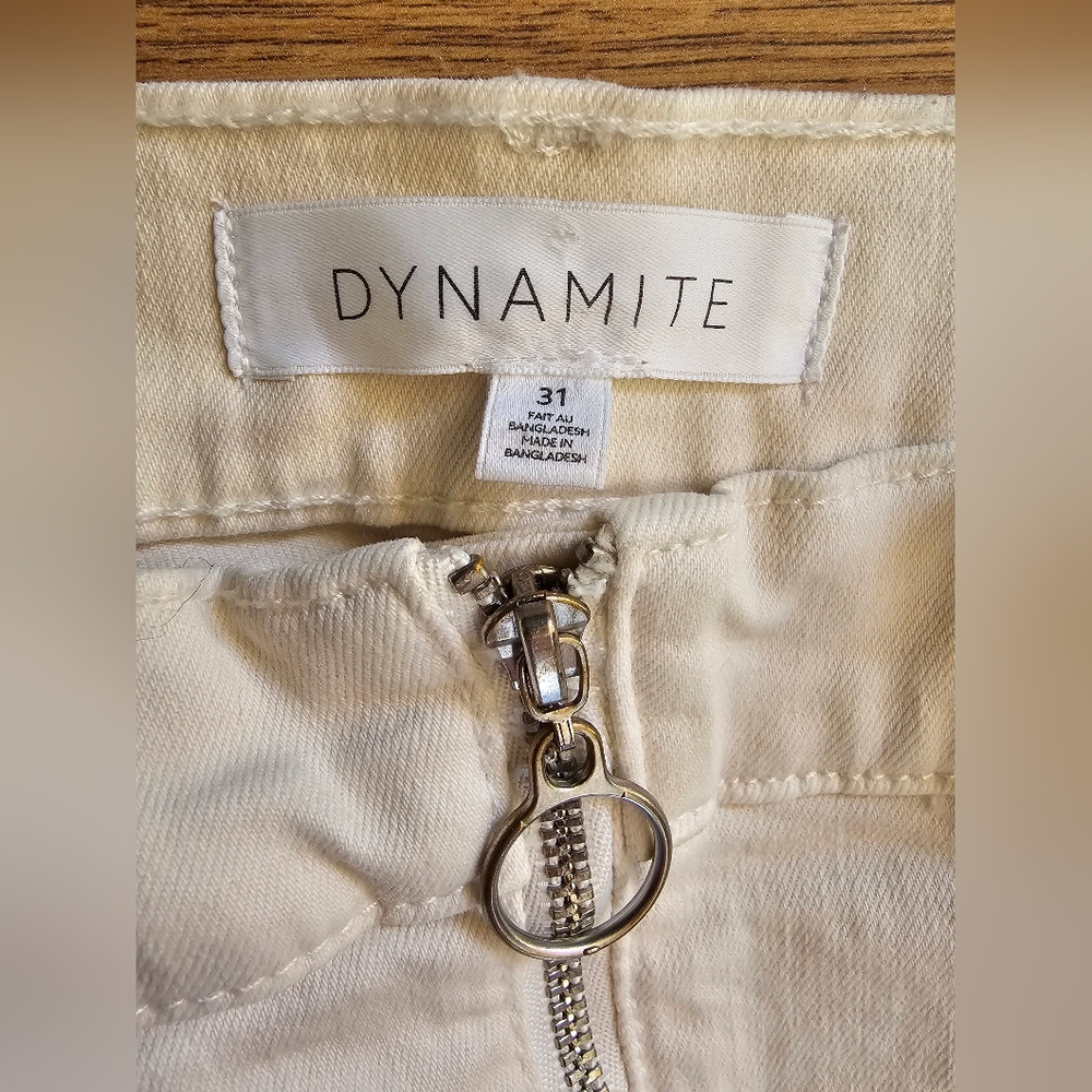 Dynamite Jeans - Picture 2 of 4
